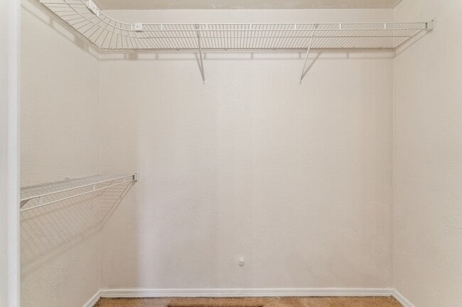 Building Photo - 13402 W Persimmon St