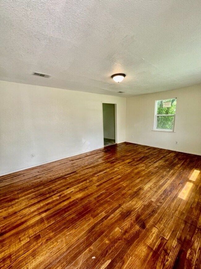 Building Photo - 2605 Speight Ave