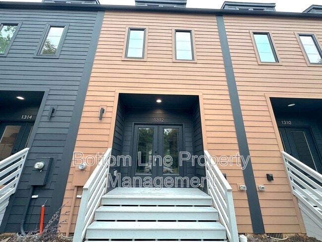 Building Photo - 1312 Carolyn Dr