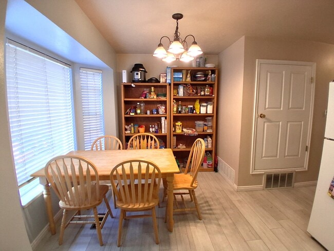 Building Photo - 361 N 700 E