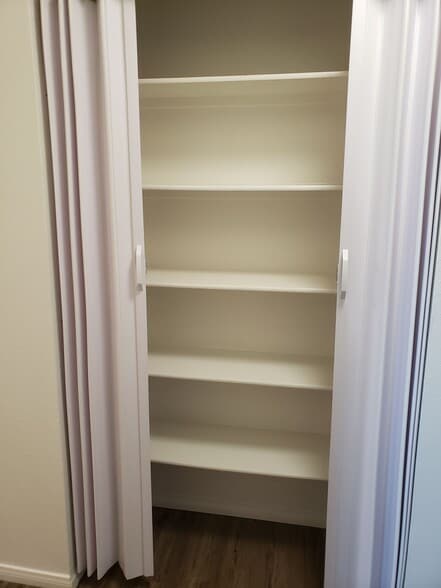 Building Photo - 1261 Victor St