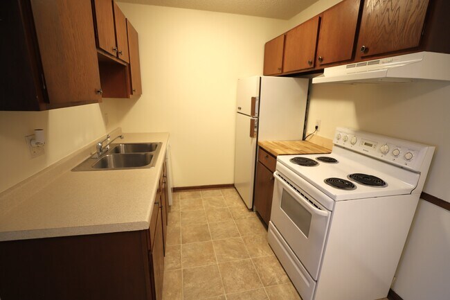 Kitchen - Chalet Apartments