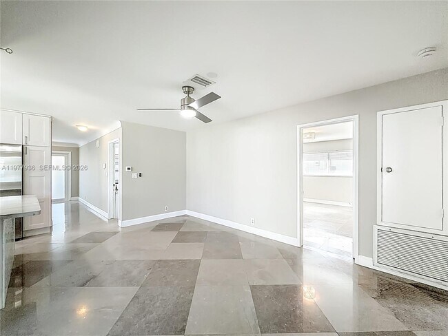 Building Photo - 2770 NE 8th Ct