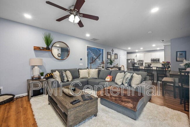 Building Photo - 2506 Retreat Dr NE