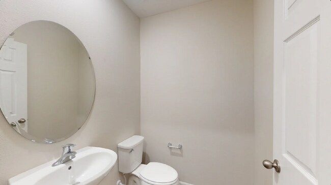 Building Photo - Elegant 3-Bed Townhouse on Hillock Blvd, Haines City!