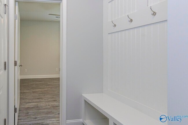 Building Photo - 125 River Springs Ct