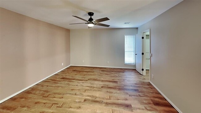 Building Photo - 7203 Edenborough Dr