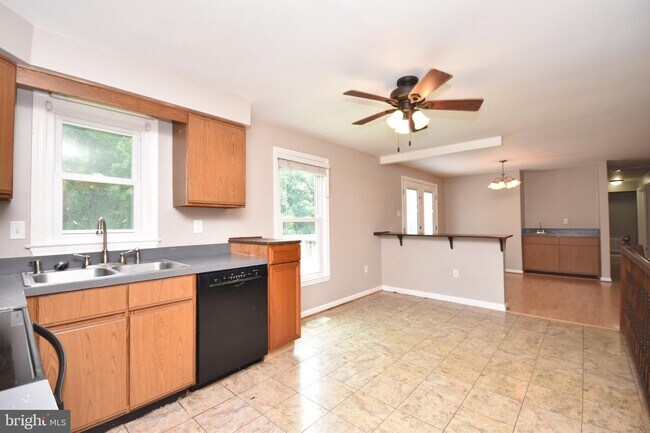 Building Photo - 12327 Elk Run Rd