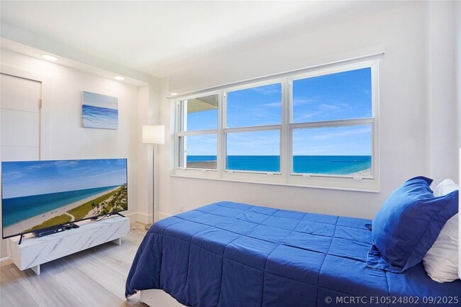 Building Photo - 5100 N Ocean Blvd