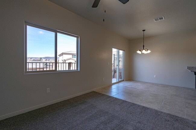 Building Photo - Townhome available in Millcreek Springs with a community pool!