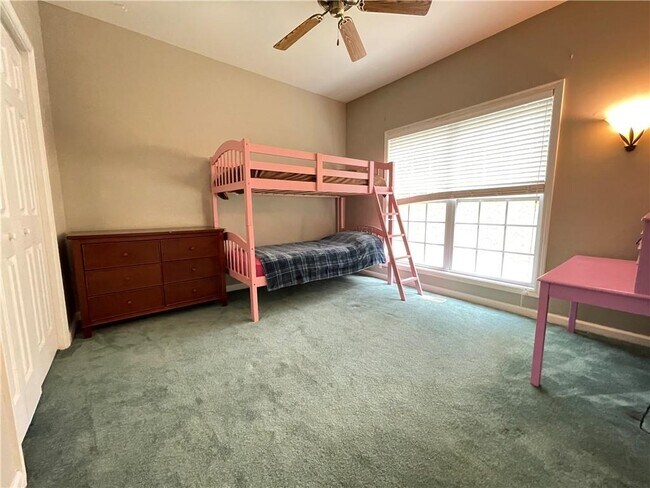 Building Photo - 3398 Banks Mountain Dr