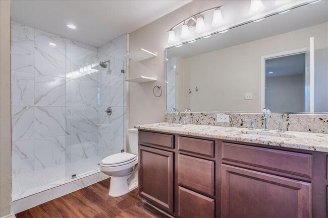 Building Photo - 267 Carolyns Way