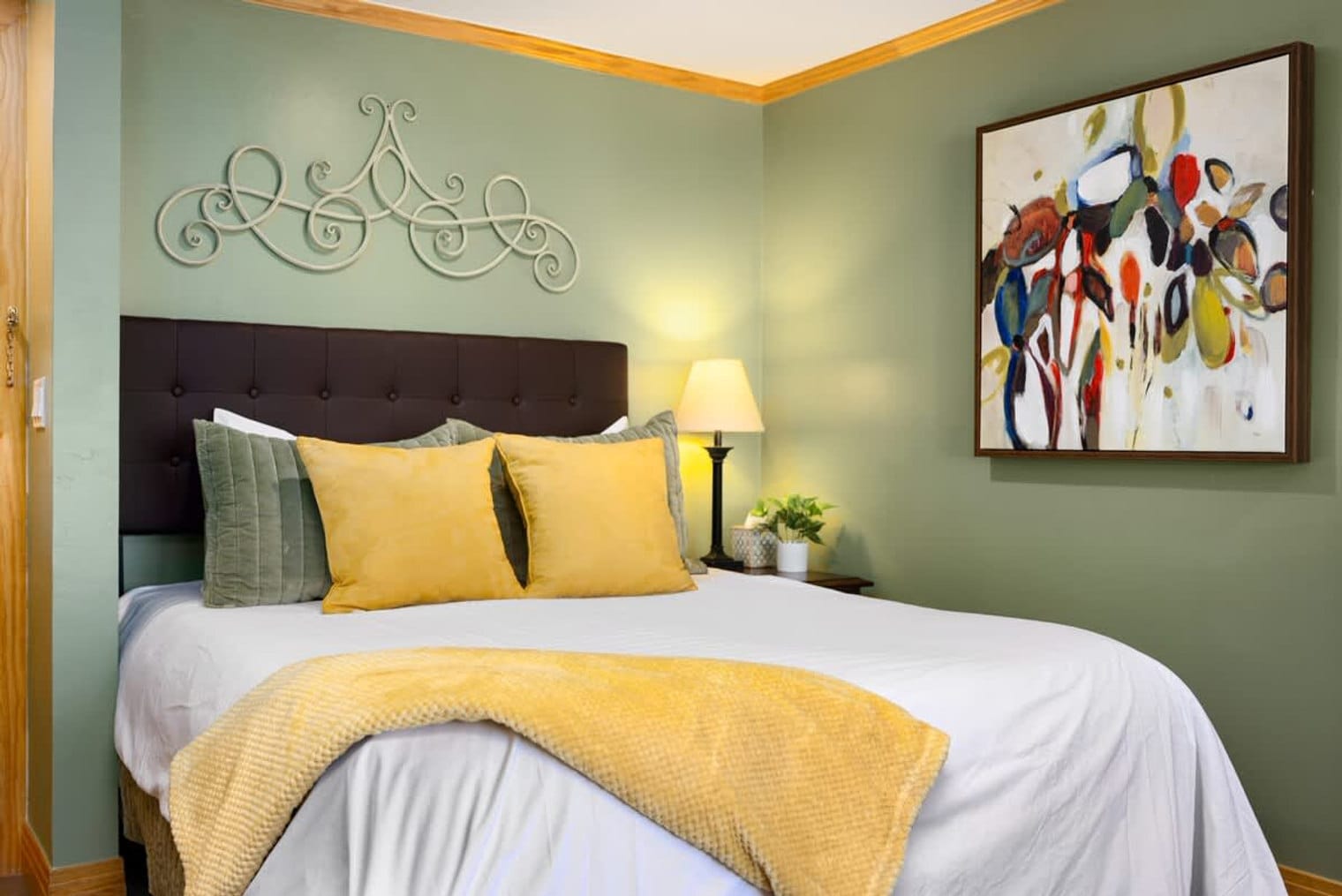 Building Photo - 535 South Park Avenue