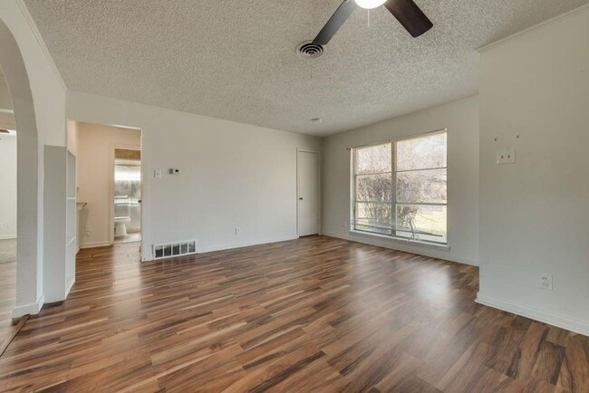 Building Photo - For Lease – Newly Renovated Home in the He...
