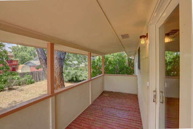 Building Photo - "Spacious 4-Bedroom Home in Denver with 2 Full Baths and Over 2000 sq ft!"