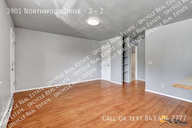 Building Photo - 3901 Northwood Dr