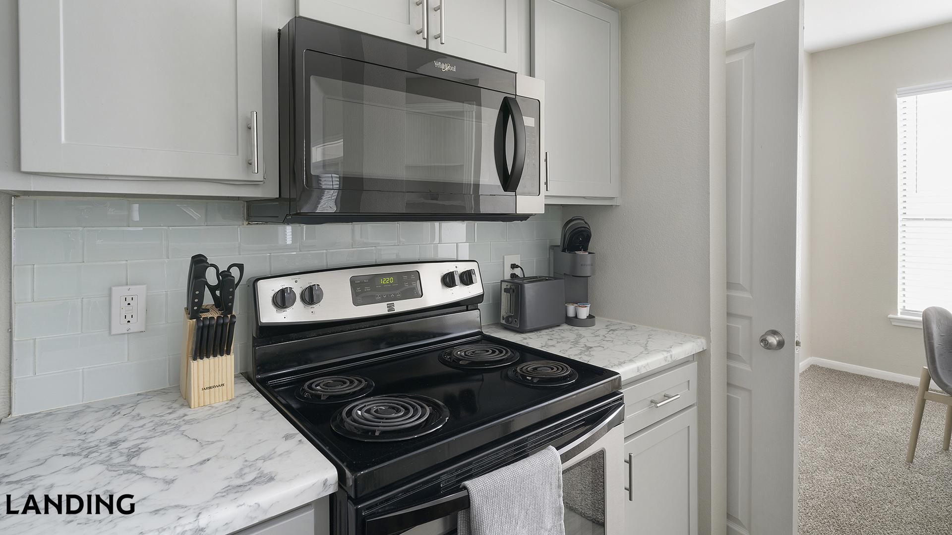 Building Photo - 2500 Woodland Park Dr