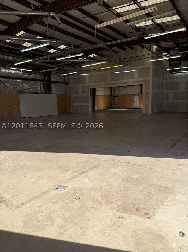 Building Photo - 428 N Curry St