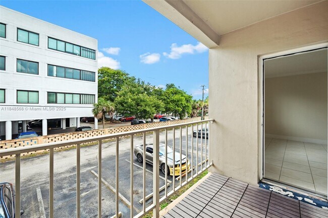 Building Photo - 13920 Lake Placid Ct