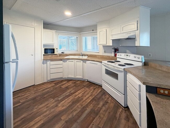 Building Photo - 85679 Hampstead Ln