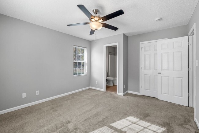 Building Photo - SW - Like New Home! Newer SS Appliances & Cabinets, Ceiling Fans, Blinds, Front Porch and Deck. M...