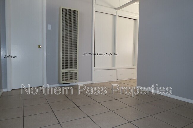 Building Photo - 4023 Thomason Ave