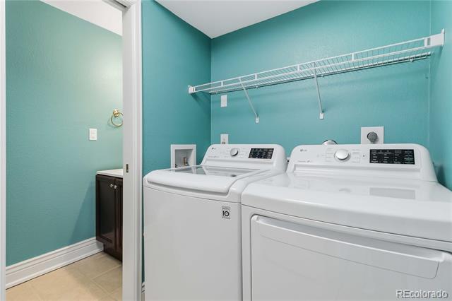 Building Photo - 693 Delwood Ct