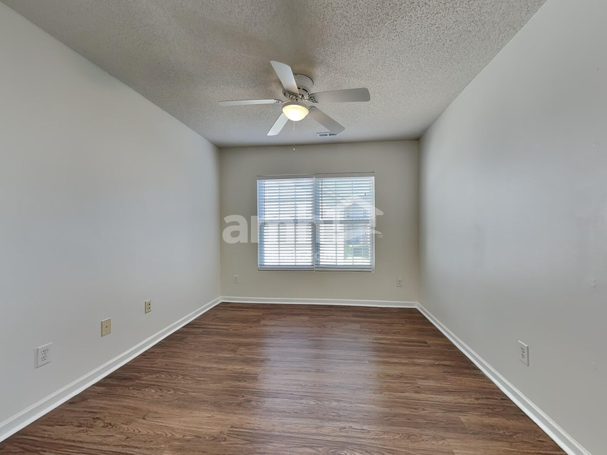 Building Photo - 124 Trayesan Dr