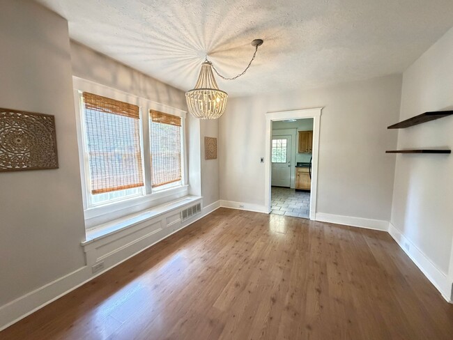 Building Photo - Spacious & Comfortable Two-Bedroom, and Bath House!