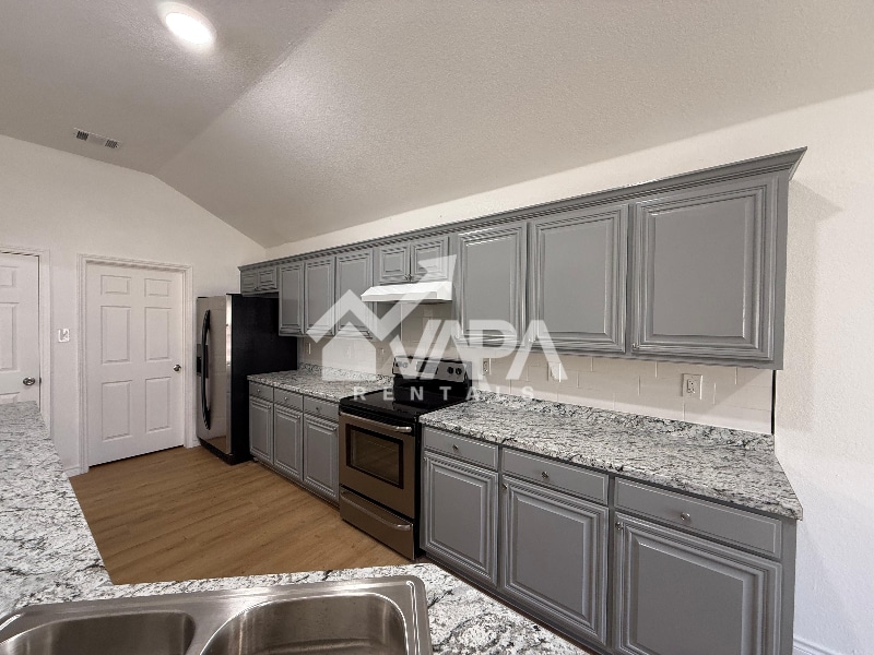 Building Photo - 6019 Mountain Meadow