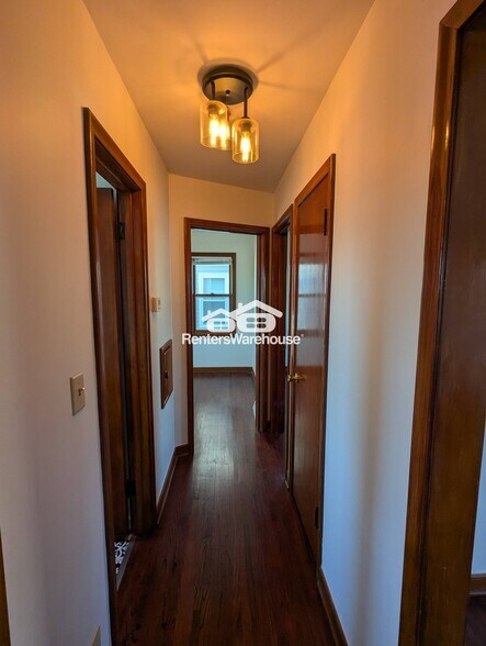 Building Photo - 5820 43rd Ave S