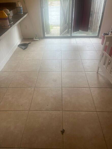 Building Photo - 9345 W Longview Pkwy