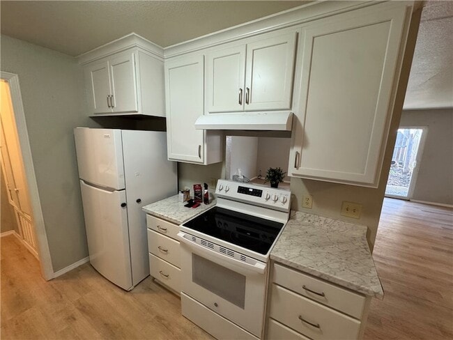 Building Photo - 20 McGee