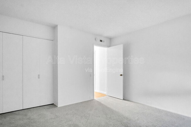 Building Photo - 2229 Camino Preciosa Sur