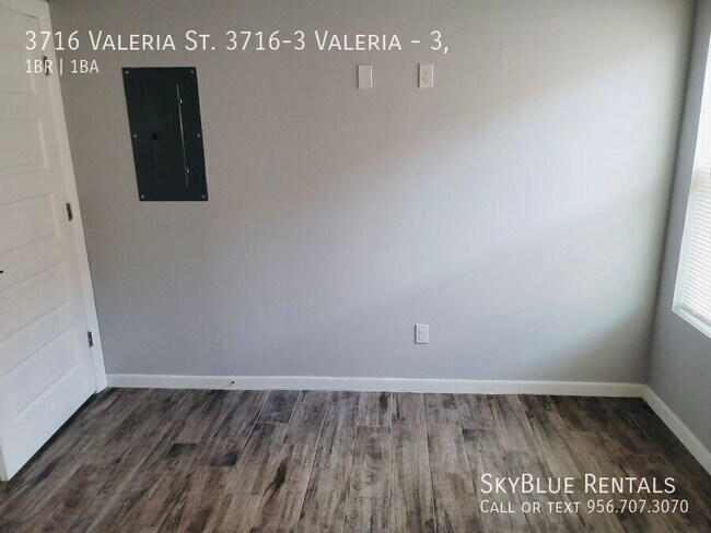 Building Photo - 3716 Valeria St