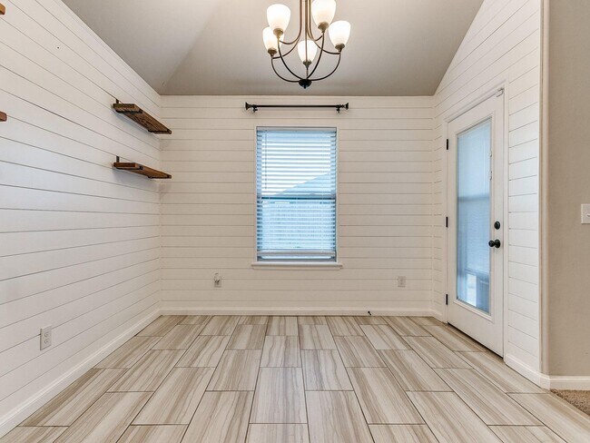 Building Photo - 3bed/2bath Home Available in the Heart of ...