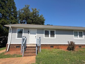 Building Photo - 316 Eunice Dr