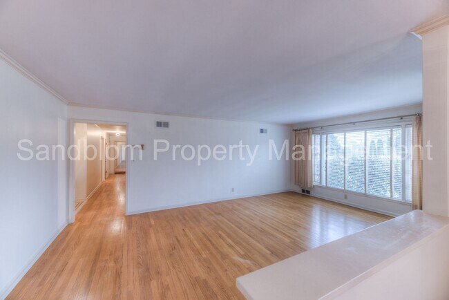 Building Photo - For Lease | Midtown Tulsa | Available Now!