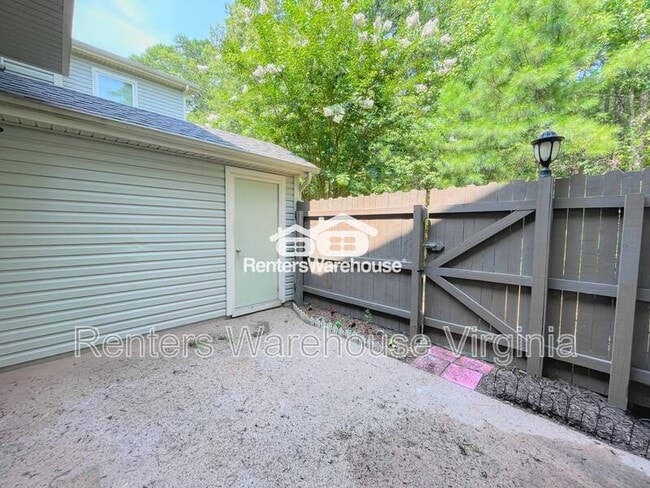 Building Photo - 2514 Leytonstone Dr