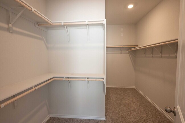 Building Photo - "Charming 3-Bedroom Haven with 2.5 Baths & Spacious Living in Belton!"