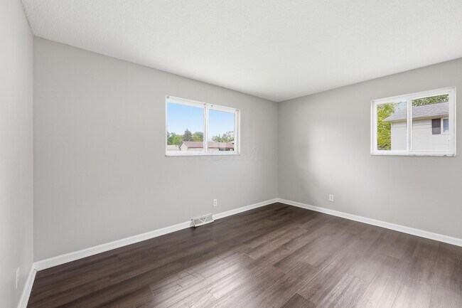 Building Photo - 5240 Carbondale Dr