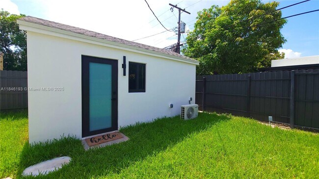 Building Photo - 819 NW 48th St