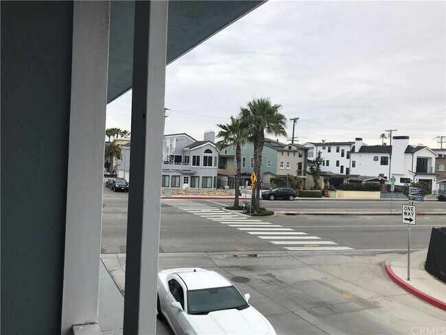 Building Photo - 111 19th St