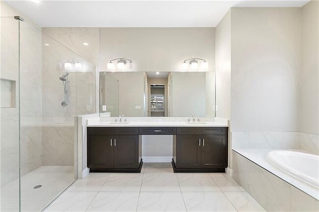 Building Photo - 11835 S Baypoint Cir