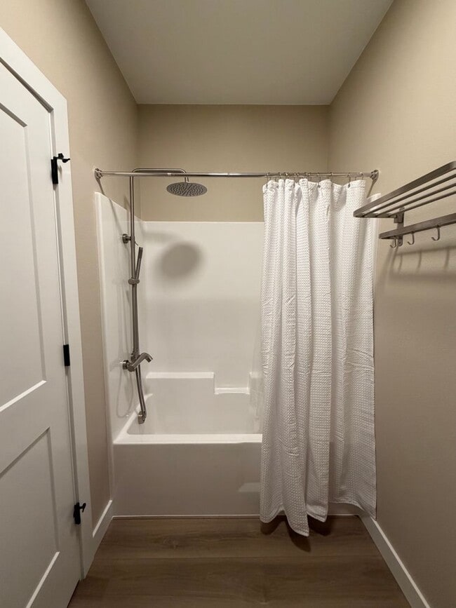 Building Photo - 2117 Carr Rd