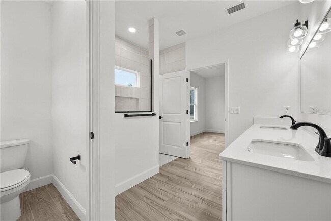 Building Photo - New Construction 3/2 in Bronson