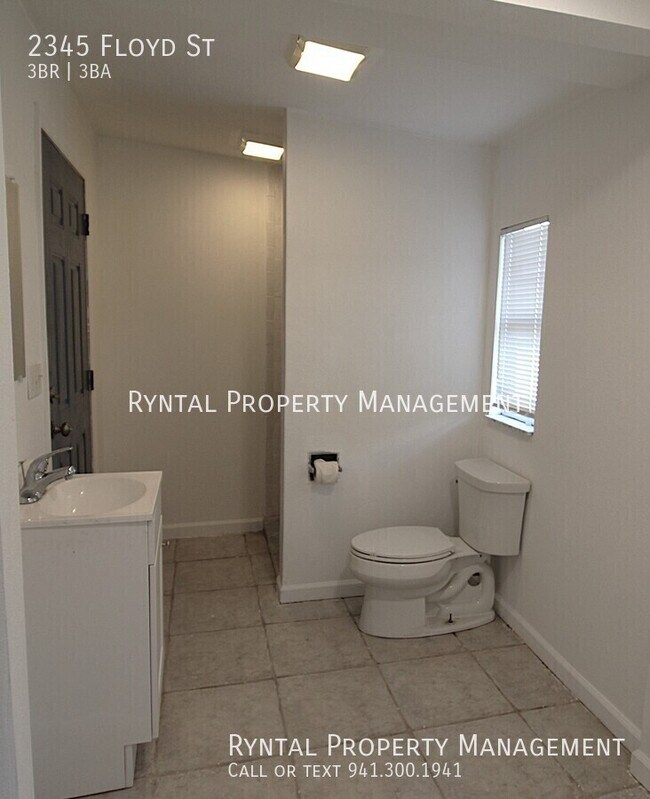 Building Photo - 2345 Floyd St