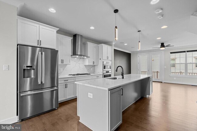 Building Photo - 5284 Ridgeview Retreat Dr