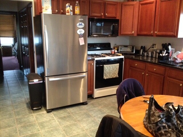 Building Photo - 923 Fayette St