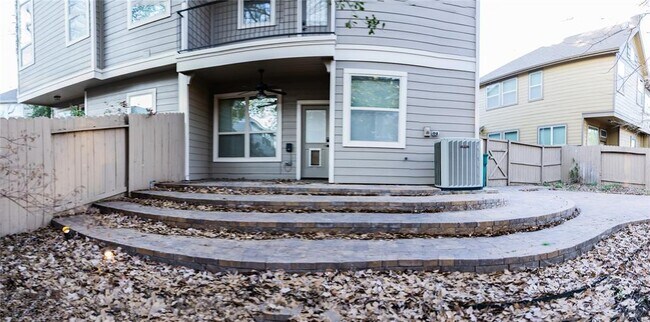 Building Photo - 211 Cheswood Forest Pl